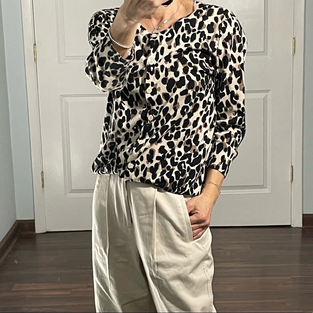 1901 Leopard Print Cardigan size M